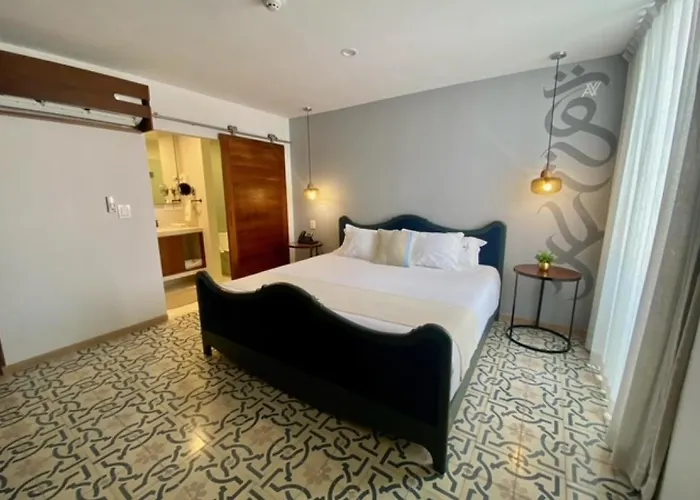 Hotel Auténtico Vertical Playa del Carmen