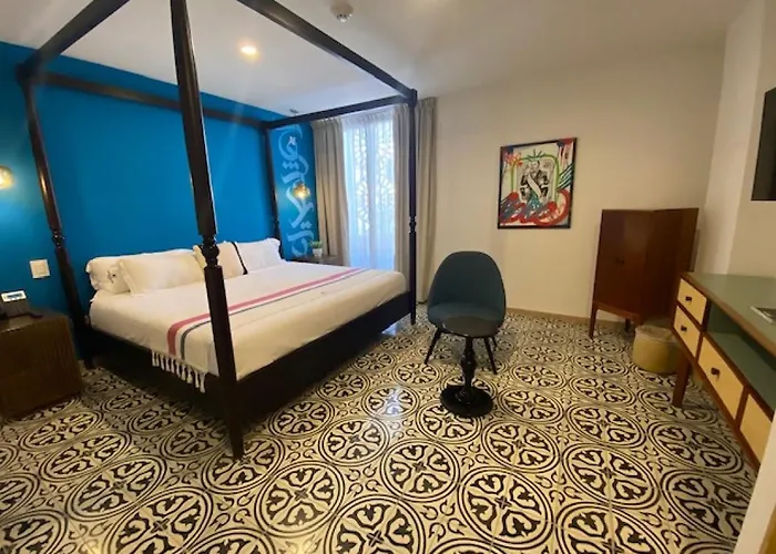 Hotel Auténtico Vertical